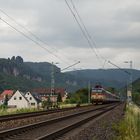 371 005 vor vereinigtem Nachtzug