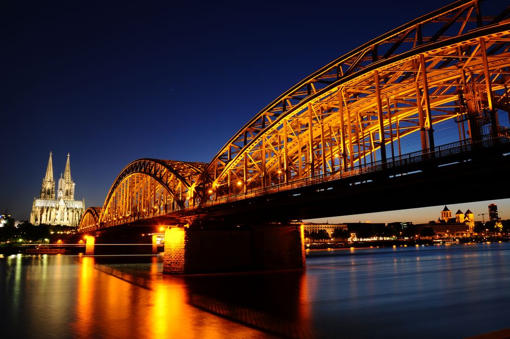 Hohenzollernbrücke & Kölner Dom von Zion Tay 