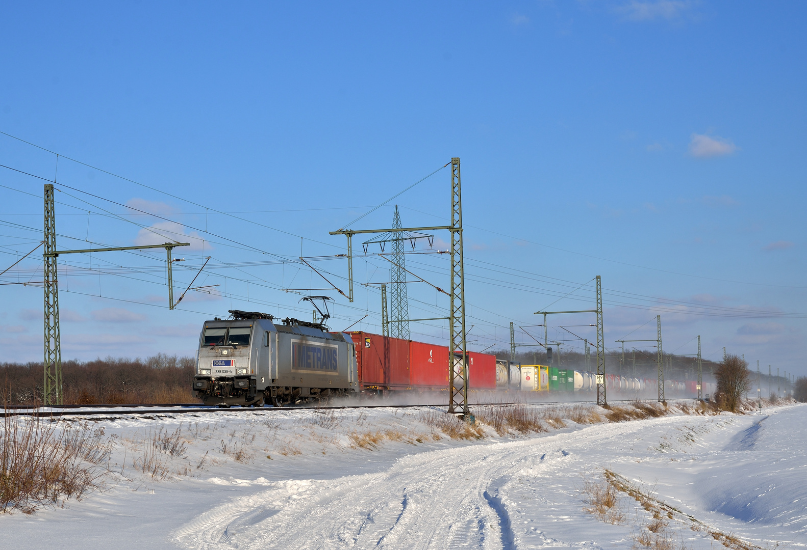 386 038-4 --Metrans-- am 12.02.21 bei Oelde