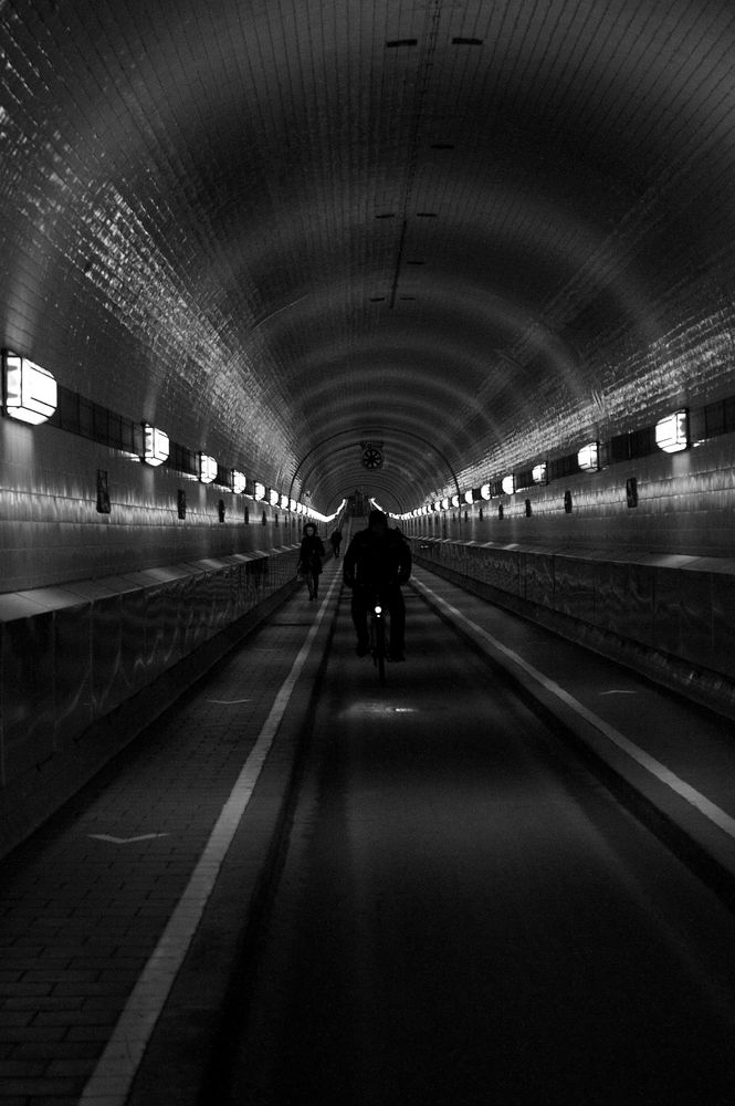 alter Elbtunnel von Alex Lo. 