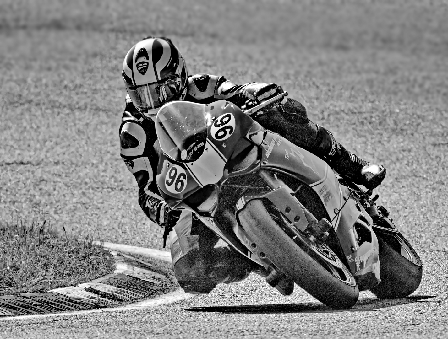 3921....au Circuit Carole