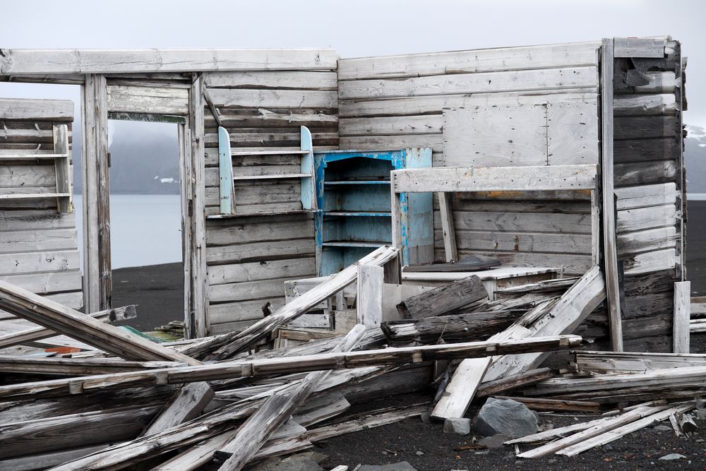 lost on Deception Island 2 von Suitbert Monz 