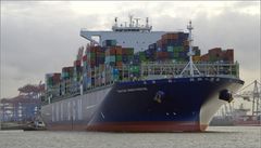 398 x 54 m......sind die Maße...der "CMA CGM GEORG FORSTER"