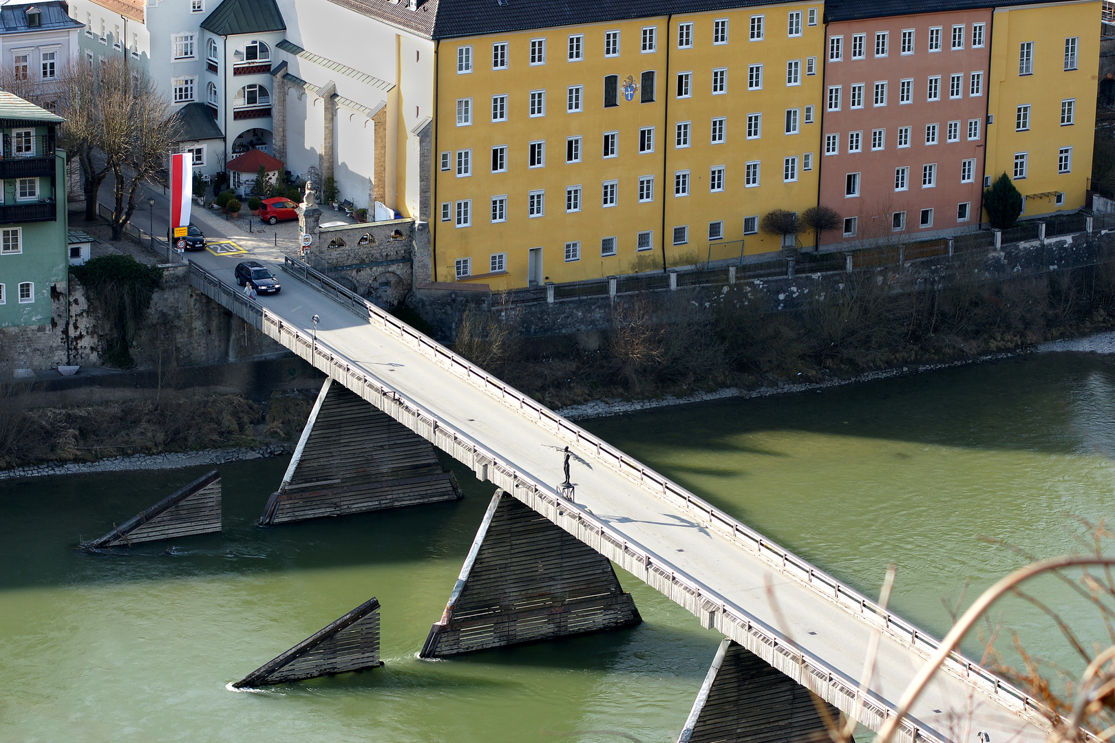 3a. über die Brücke