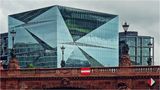 Der "Cube Berlin" und Spreebrücke von Alfons Fries