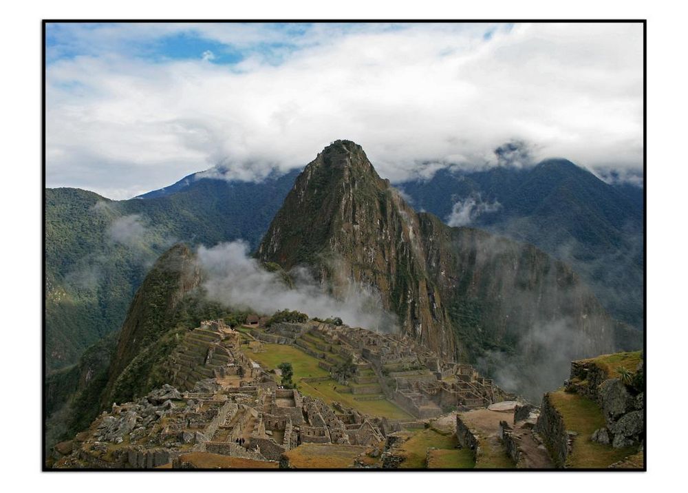 der Morgen nach dem Erdbeben am Machu Picchu/ Peru by Nicole Haupt