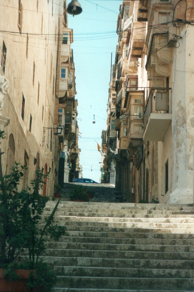 4 - 8 - Valletta