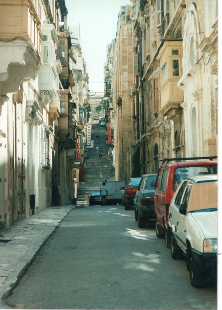 4 - 9 - Valletta