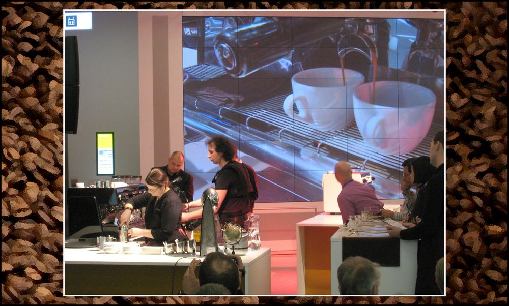 (4) Barista, die hohe Kunst der Kaffeezubereitung (Meisterschaft 2010 Bern)