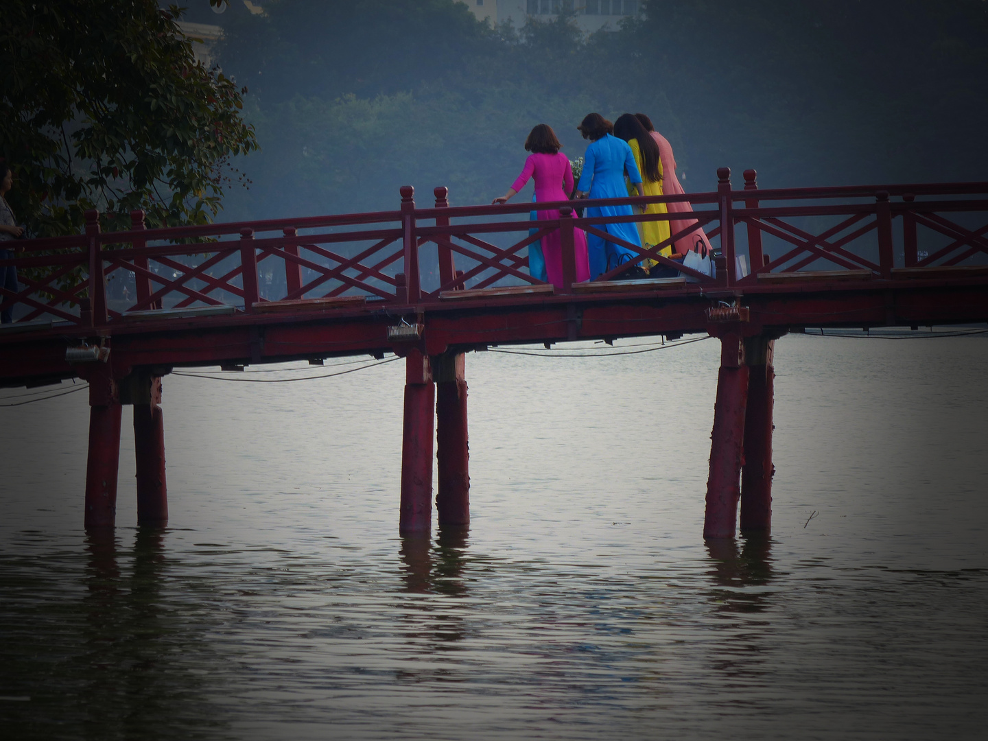 4 Frauen in Hanoi