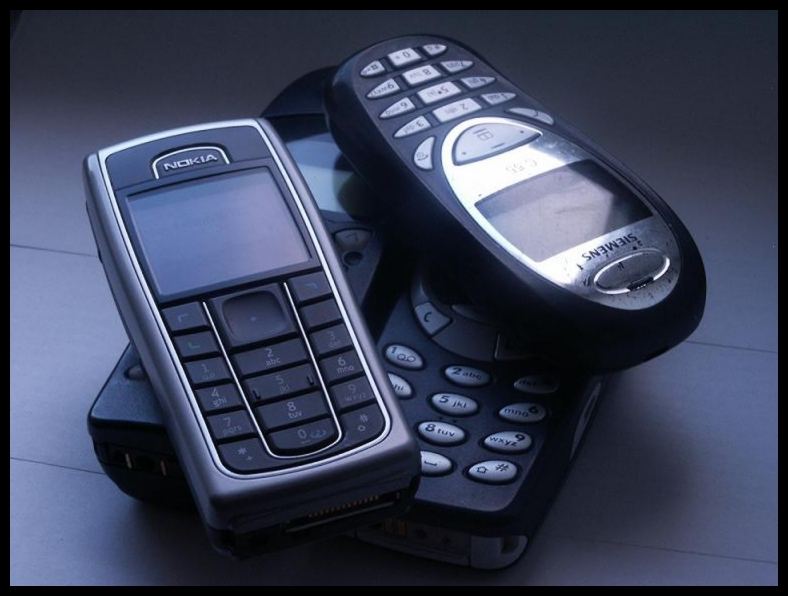 4 Generationen von Handys