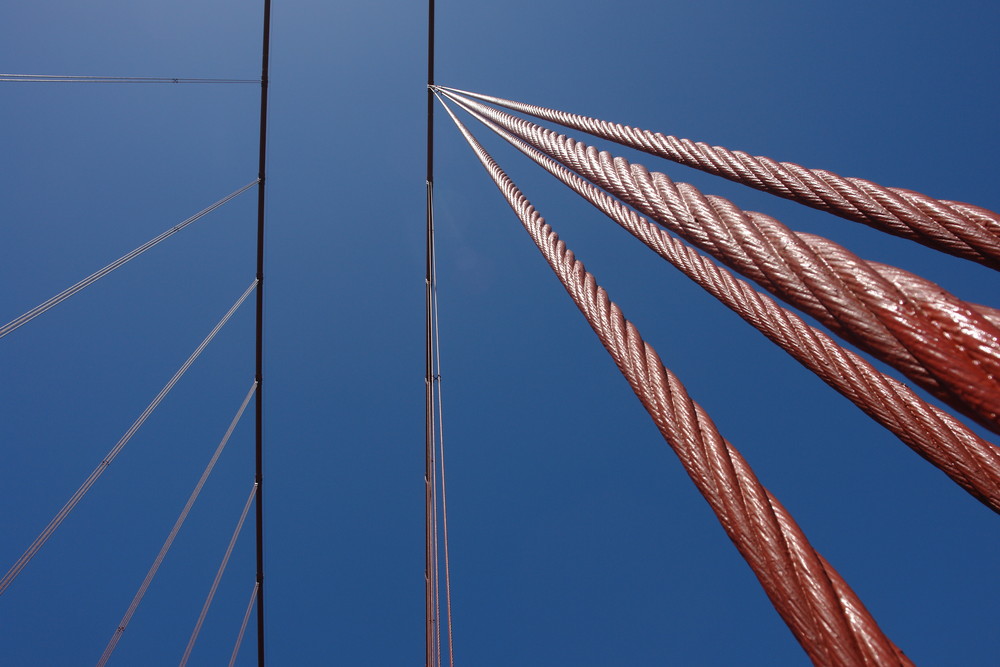 4. Golden Gate Bridge , Seile.....