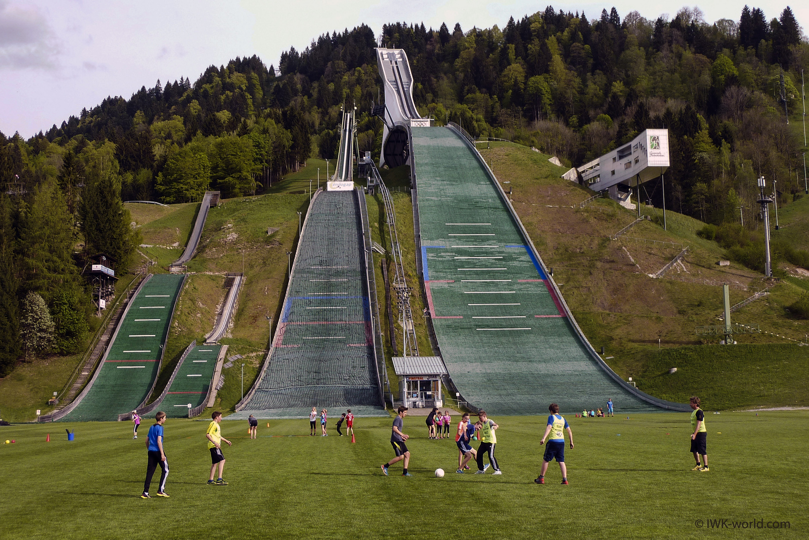 4-Schanzen Tournee, oder?