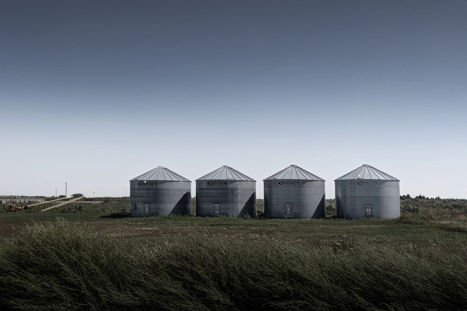 4 Silos (Grau)