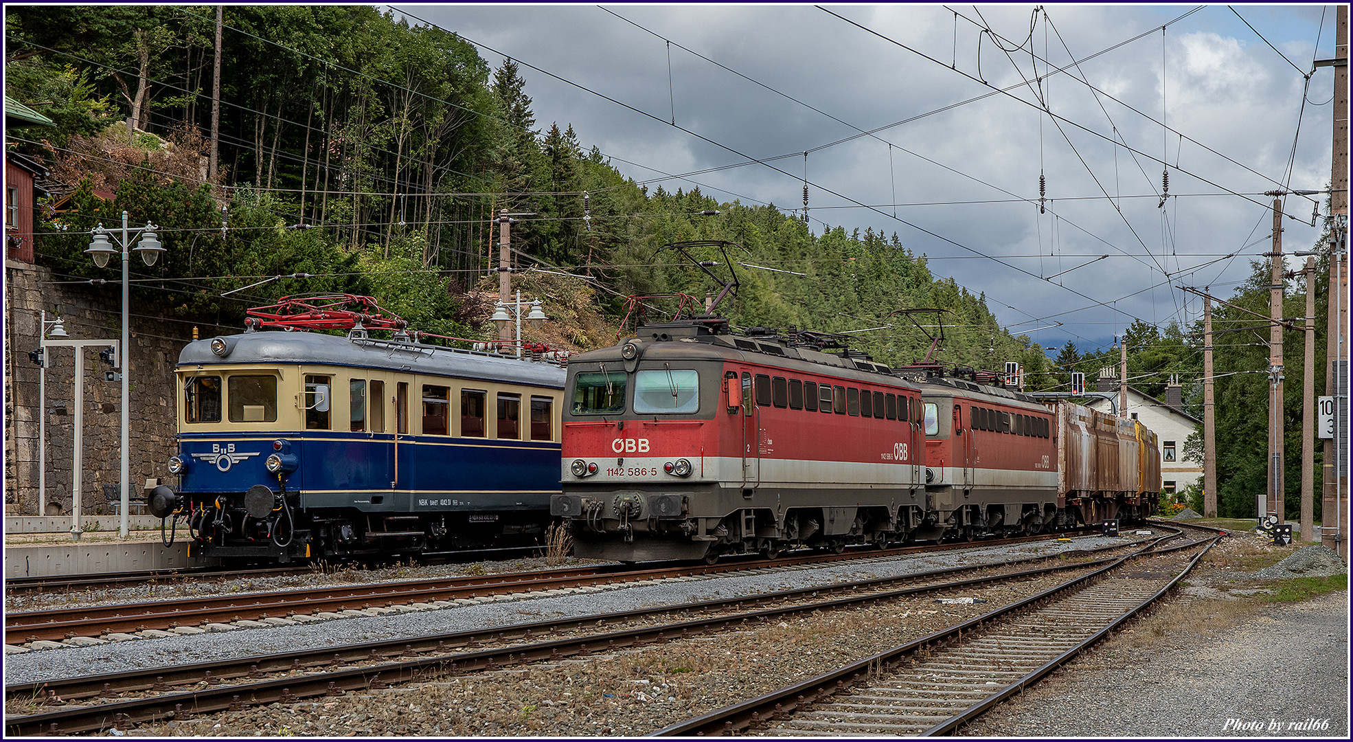 4042 auf großer Fahrt IV, Alteisenorgie