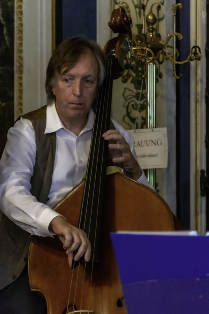 405 Götz Ommert Kontrabass Foto & Bild jazz, september