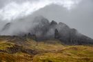 Nebel um den Old Man of Storr von birdy55