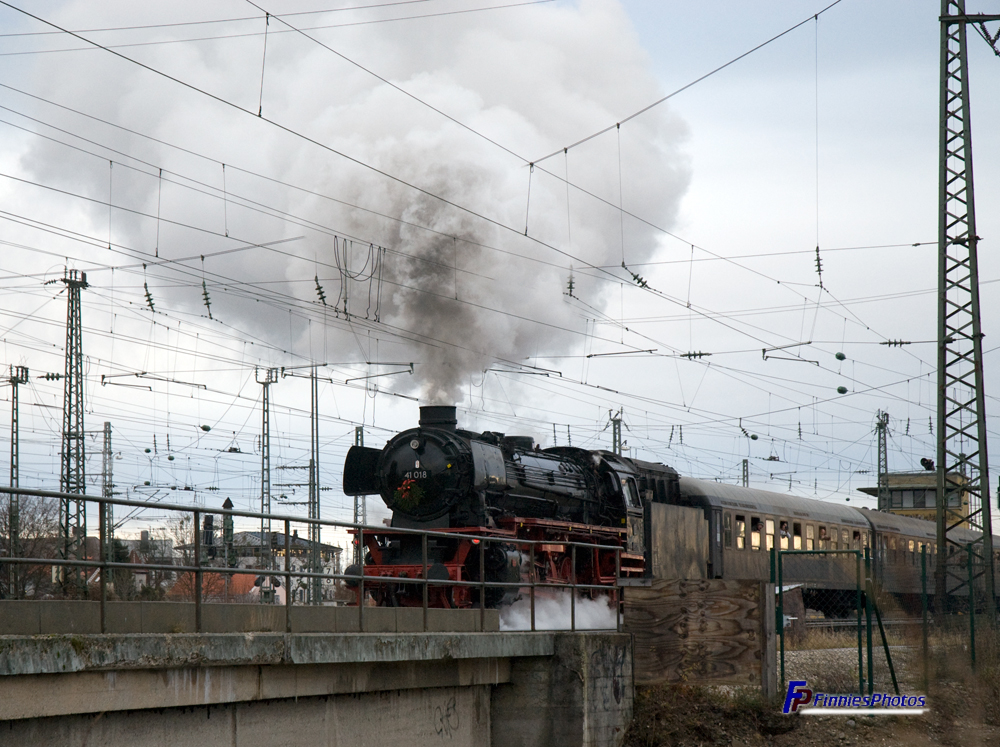 41 018 bei München Pasing 06/12/2009