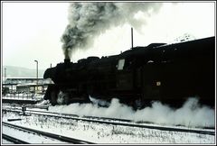 41 1055 am 03.01.1985 mit D 504 ausfahrend in Saalfeld