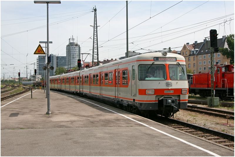 420 001 auf dem 35 Jährigen Geburtstag der S-Bahn München.