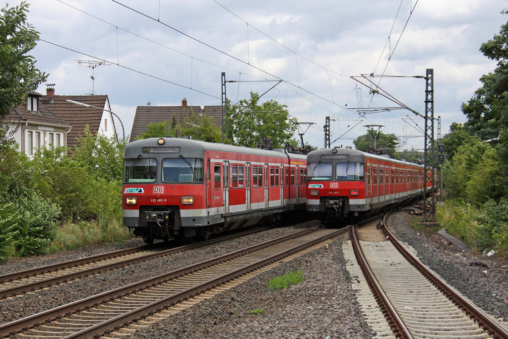 420 889-8 und 420 294-1