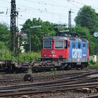 421 386-4 SBB-Cargo durchfährt mit seinem Containerzug den Bahnhof Mainz-Bischofsheim - 22.05.2012