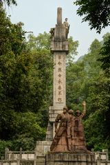 429 - Yangshuo - Monument in the Park