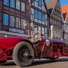 4316SC Oldtimer Alvis Spezial auf historischem Marktplatz Rinteln