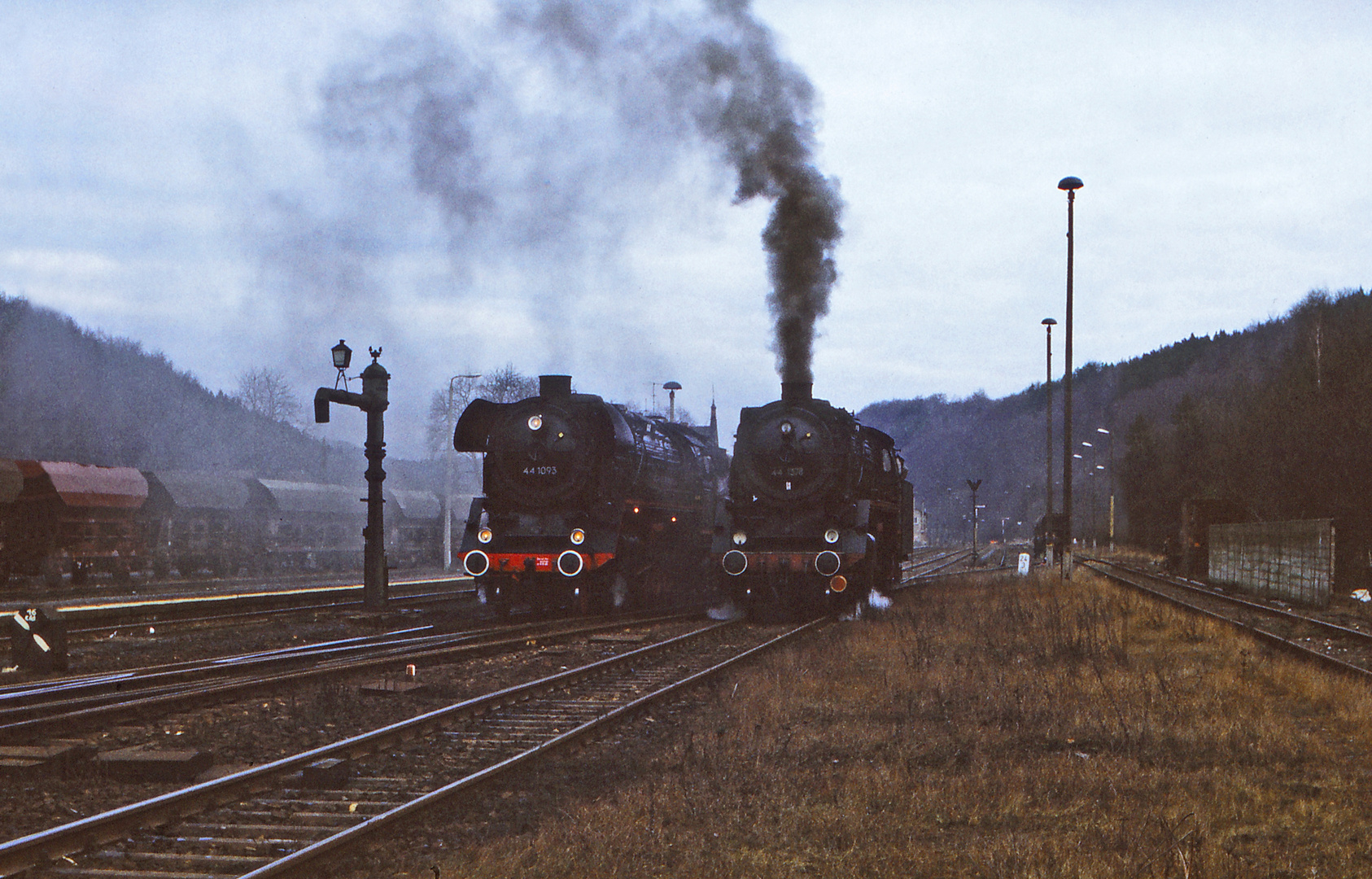 44 1093 und 44 1378 im Bf Gräfenroda 