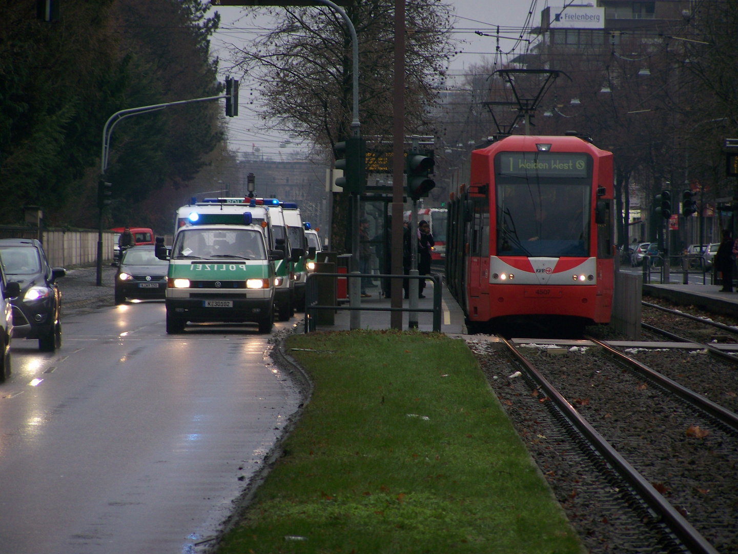 4507 mit Polizei am Melaten