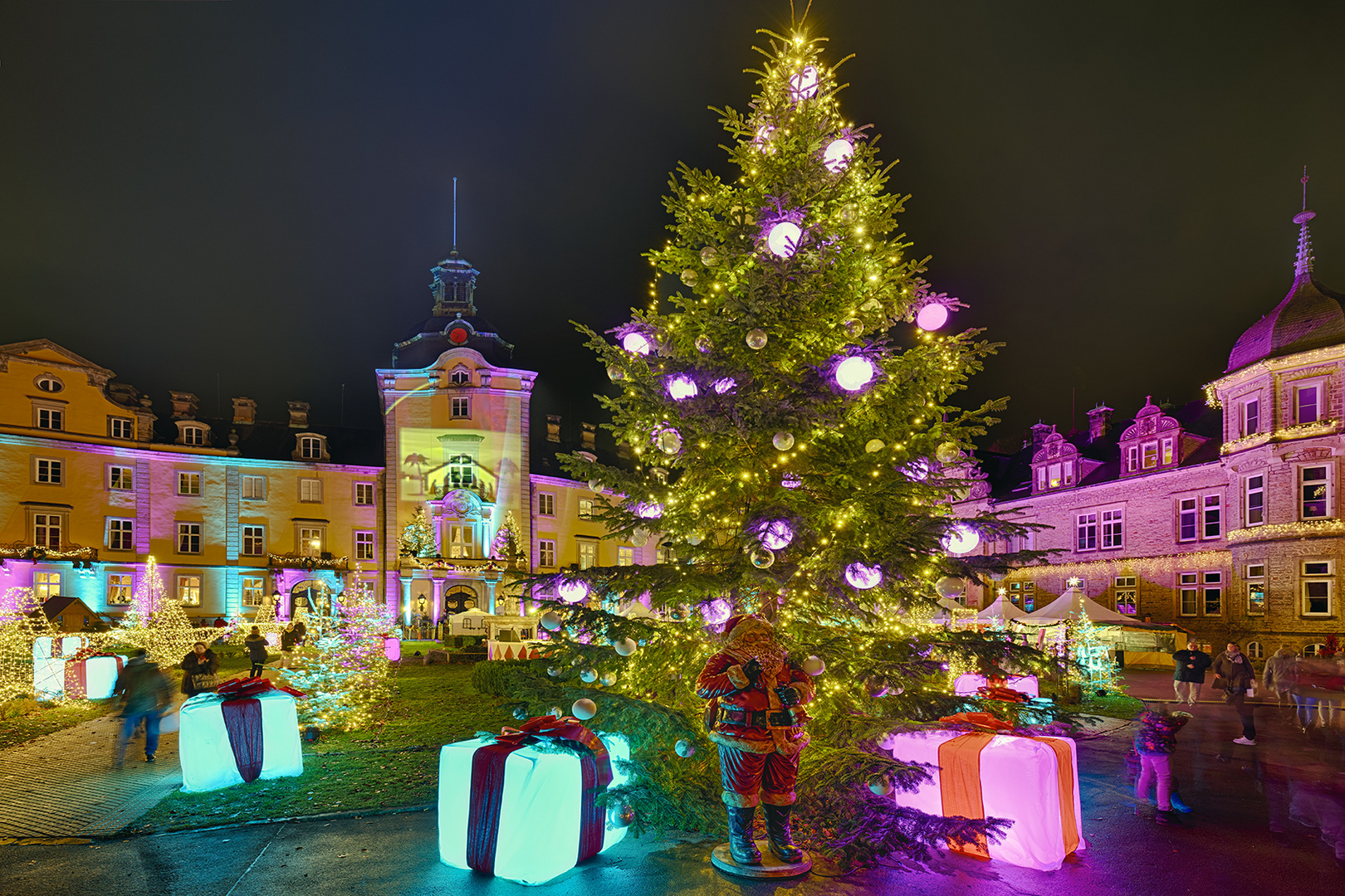 Weihnachtszauber Bückeburg 2022 Fernsehen 4594S4600S Schloss Bückeburg Weihnachtszauber beleuchtet Foto & Bild