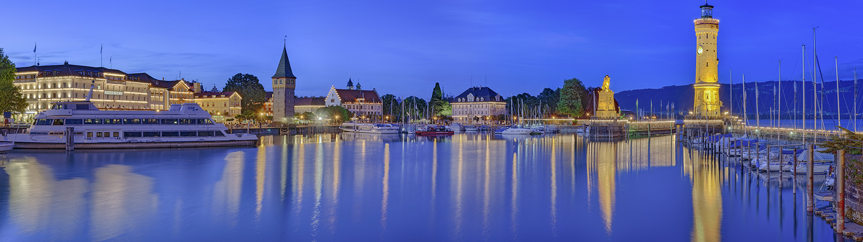 4703F-17F  Lindau Bodensee Panorama beleuchtet Nacht