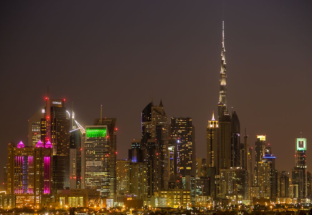 Dubai Skyline von Vollverglasung