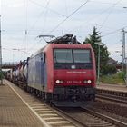 482 004-9 SBB Cargo mit einem gem. Güterzug