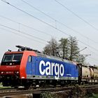 482 015-5 SBB Cargo vor einem gem Güterzug