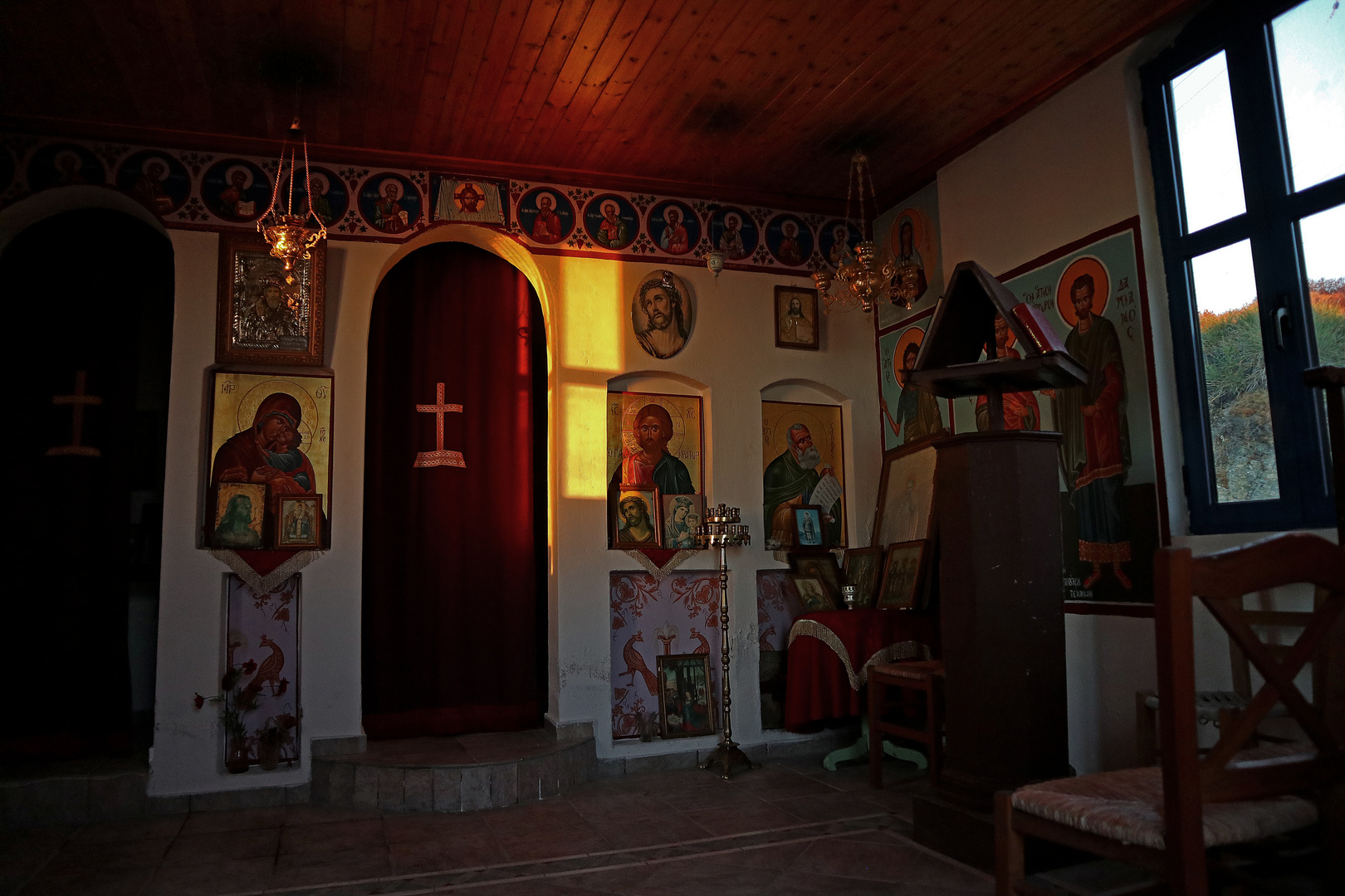 #4Roadside Chapel-Ikarìa (inside)