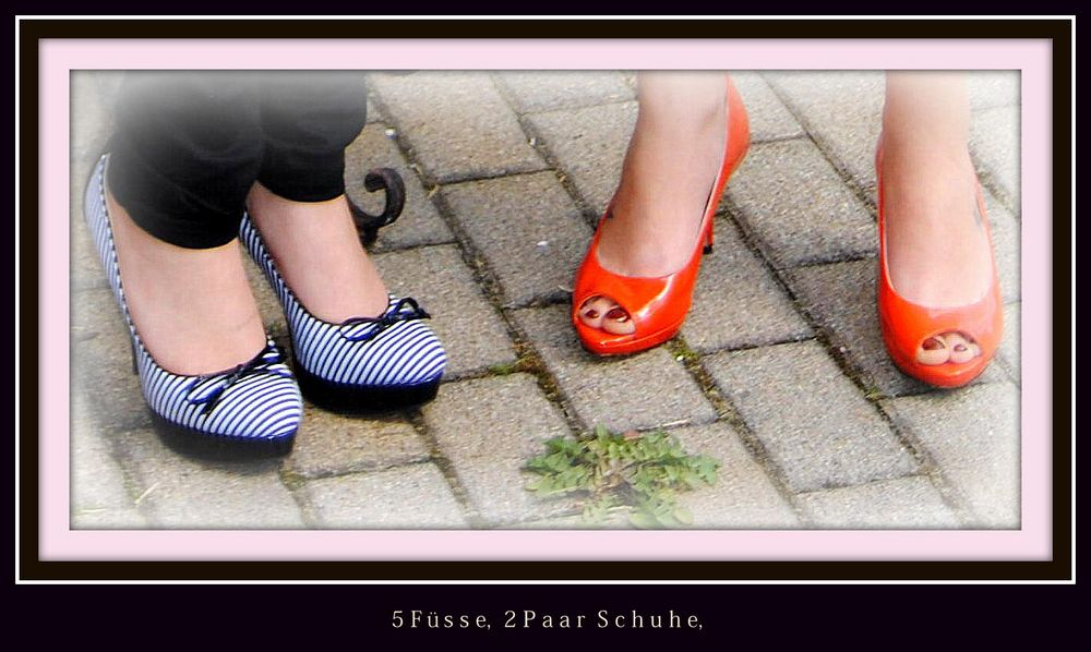 5 Füsse, 2 Paar Schuhe