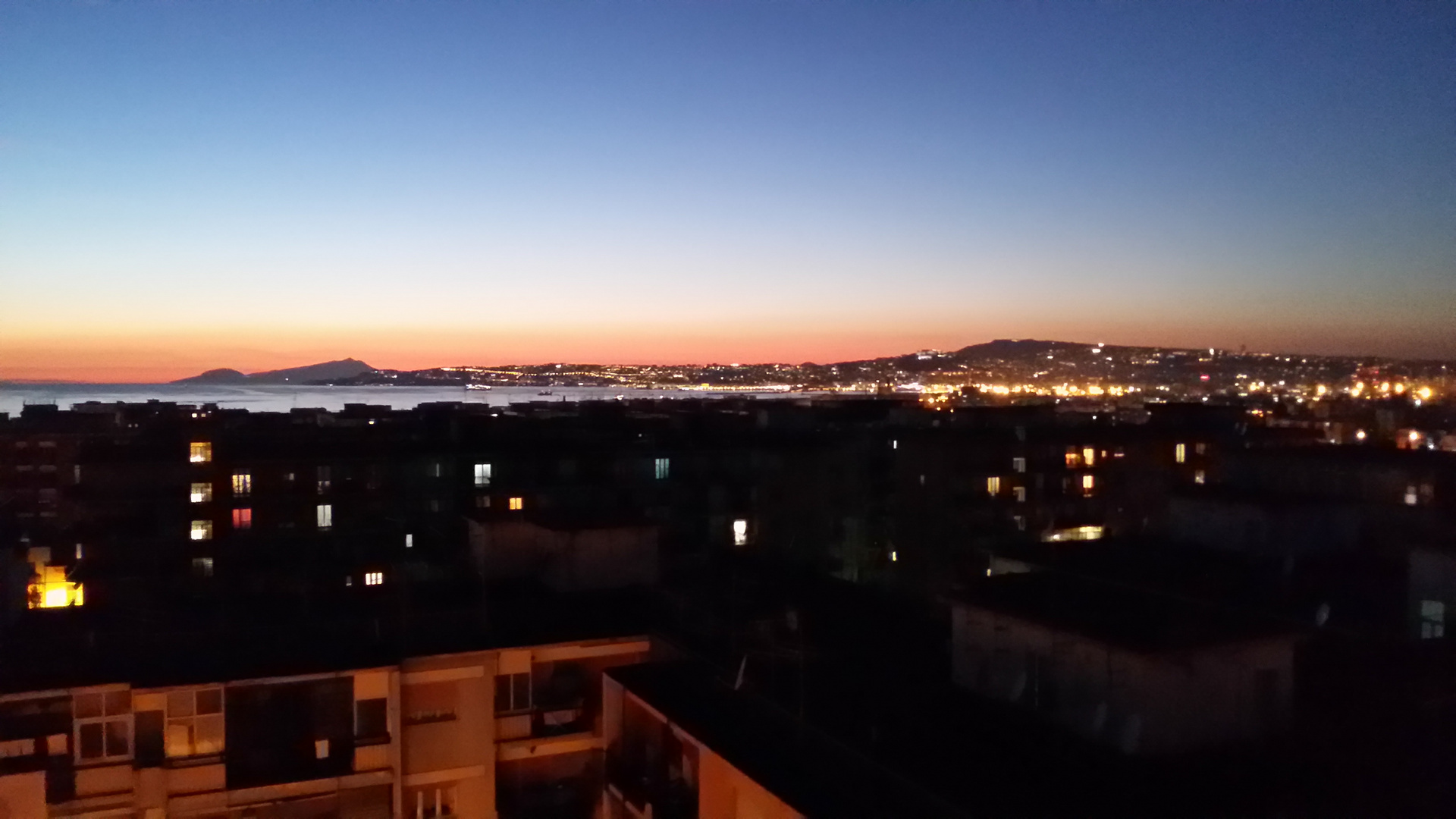 5 gennaio 2015:tramonto a Napoli