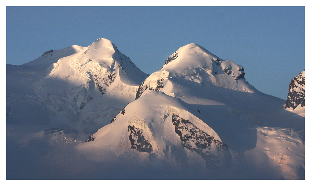 (5) Gornergrat: 6 Uhr 06... dastehen und geniessen !