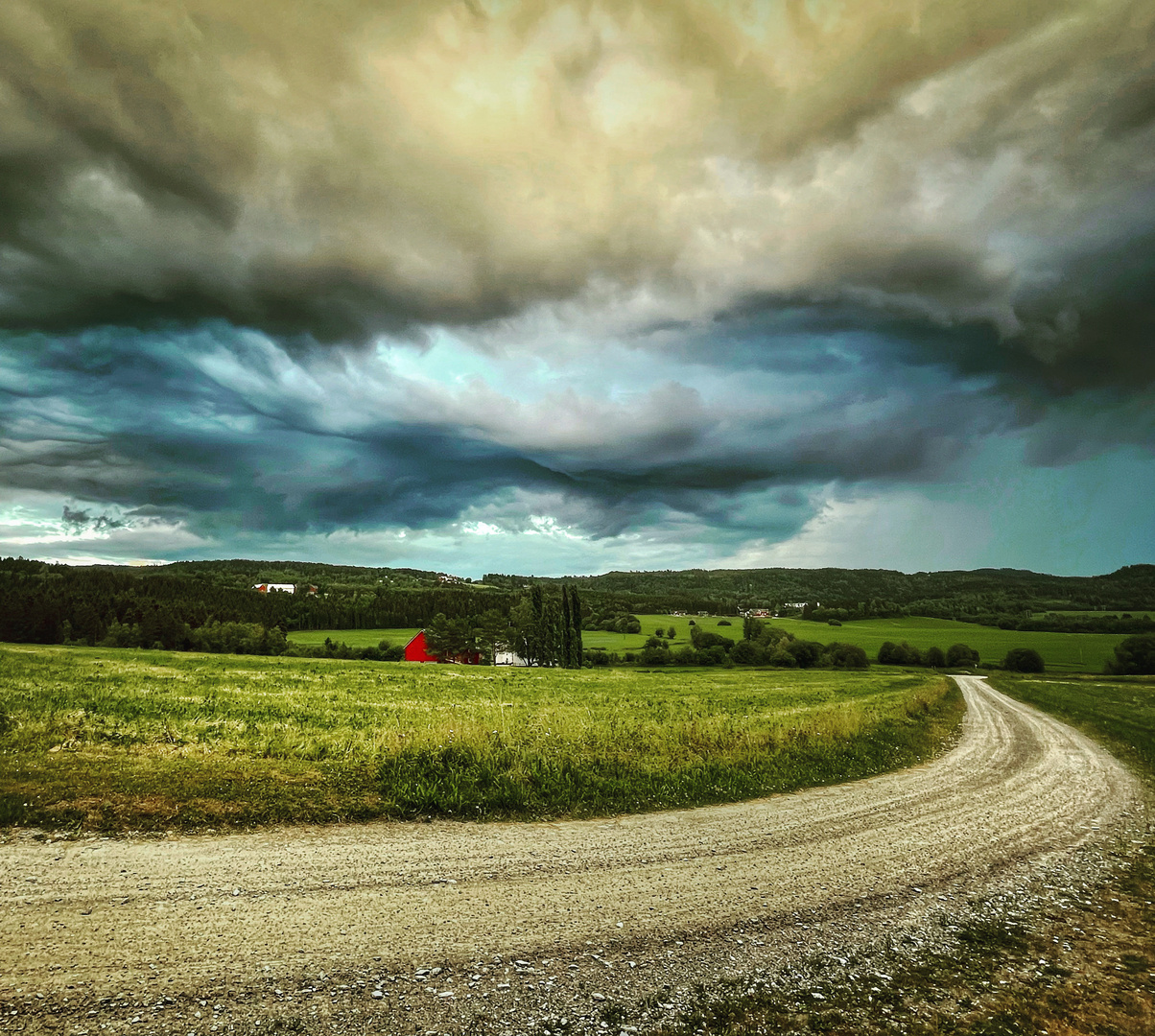 5 minutes before thunderstorm