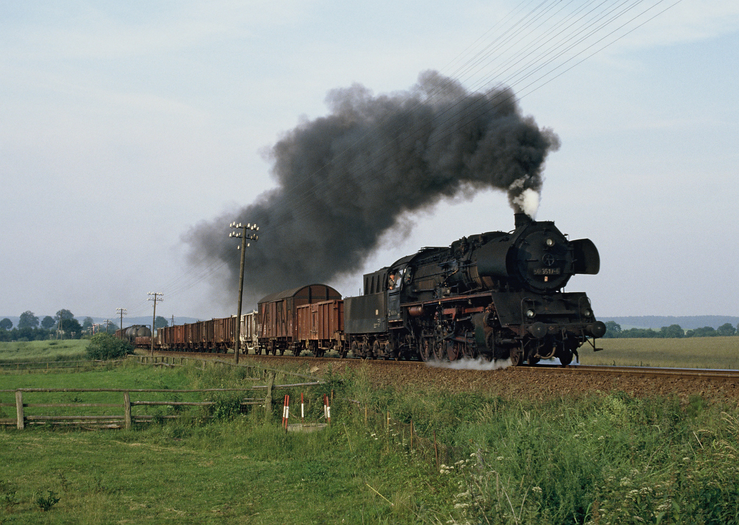 50 3517 (Bw Güstrow) mit Dg 54857 Güstrow