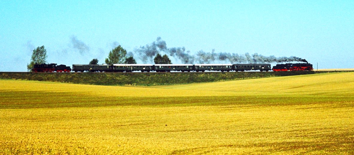 50 849 und der Rollwagen 38 205 auf Sonderfahrt in Sachsen 