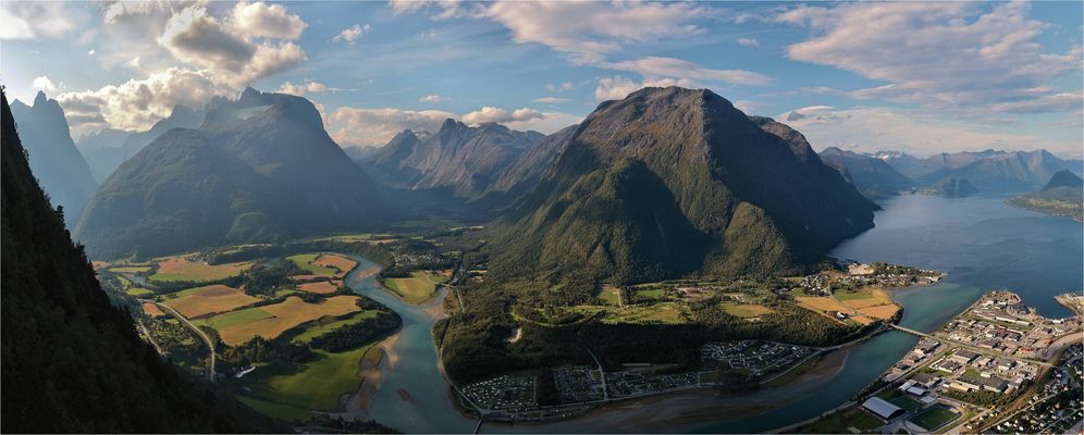 50 JAHRE WELTENBUMMLER MIT FAHRRAD UND KAMERA