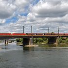 5000 Bruttotonnen, 40 Wagen, 2 Lokomotiven