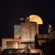 Luna de nieve trs la Torre de la Vela - Alhambra - 
