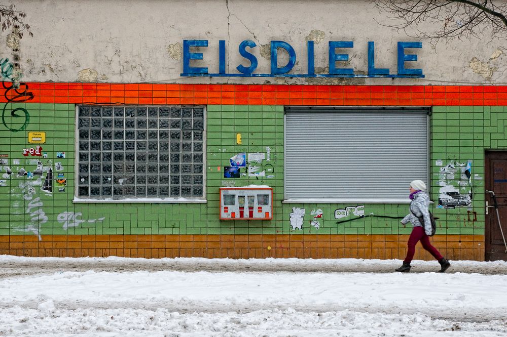 Eisdiele im Winter von GeoSch