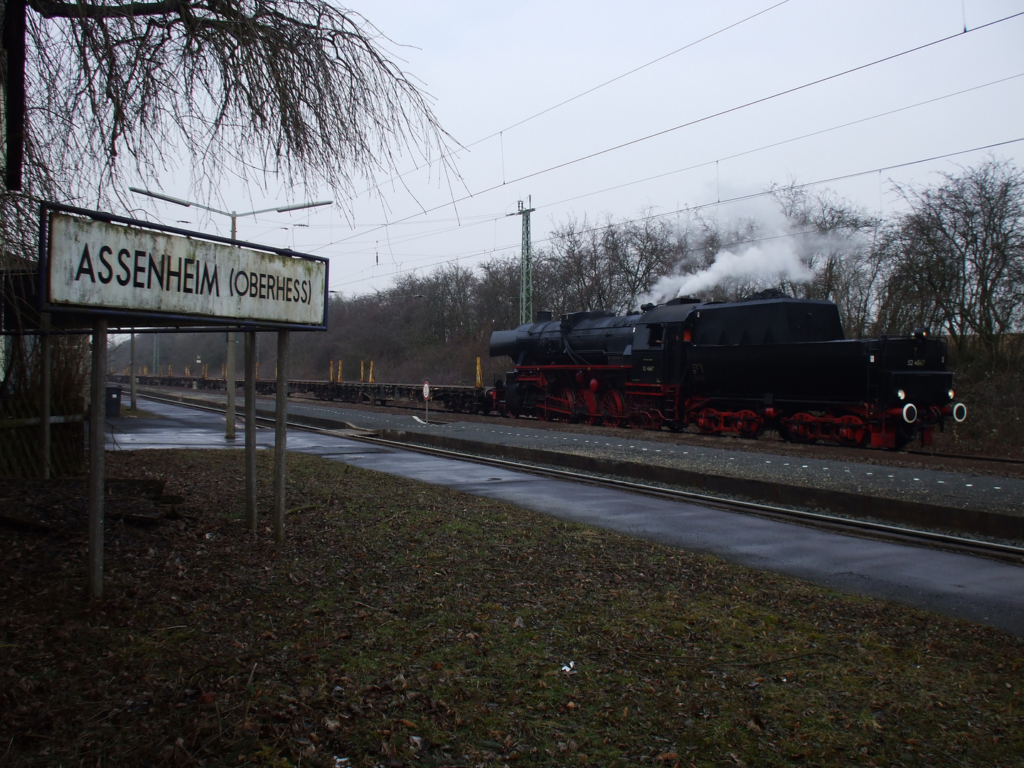 52 4867 mit Güterzug