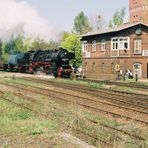 52 8080 in der Westeinfahrt von Niesky