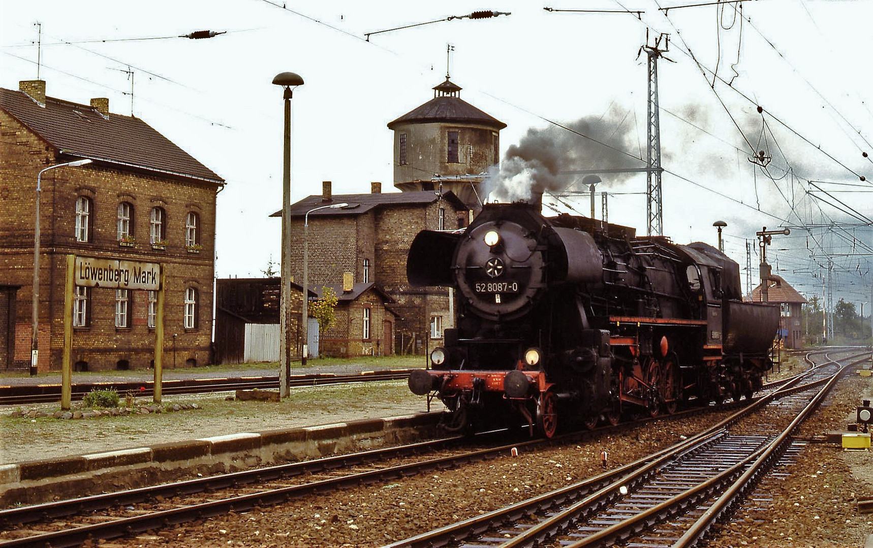 52 8087 am 3 Okt.93 in Löwenberg-Mark.