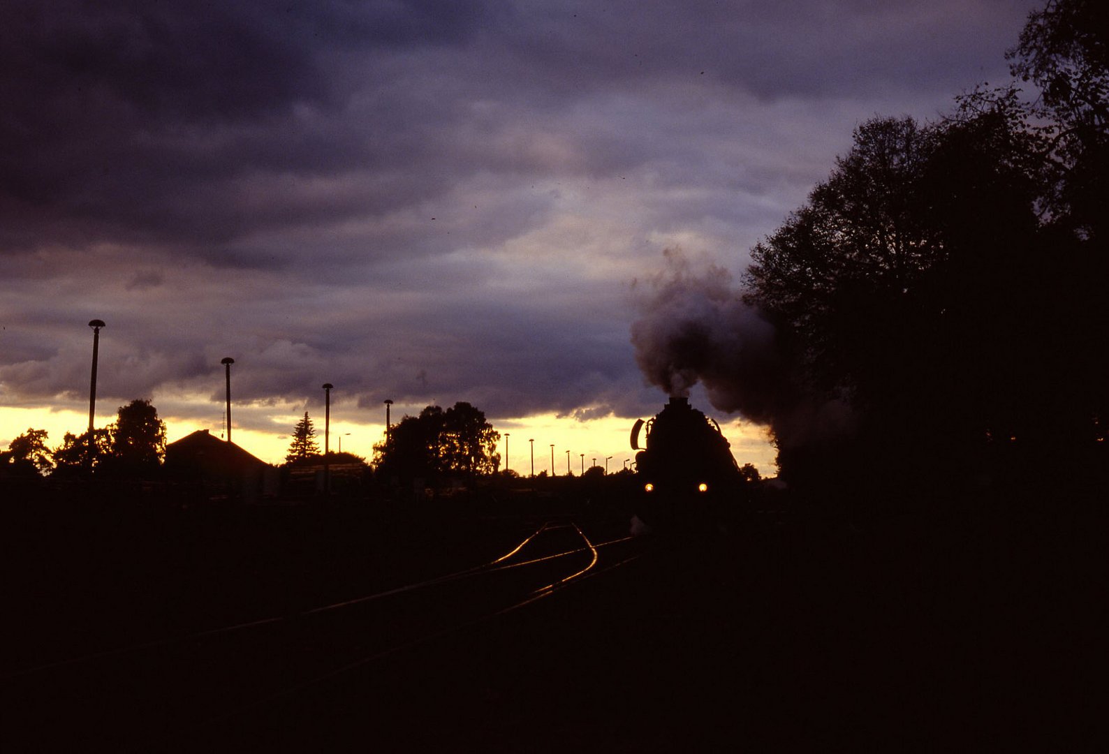 52 8087 mit E3151 in Rheinsberg